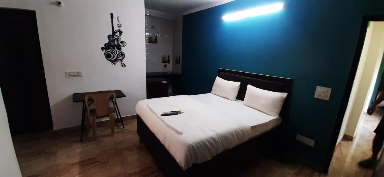 Good Free Drop To Us, Netherland Embassy Appartement *