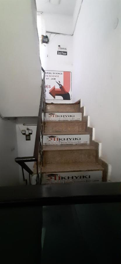 Appartement Good Free Drop To Us, Netherland Embassy *