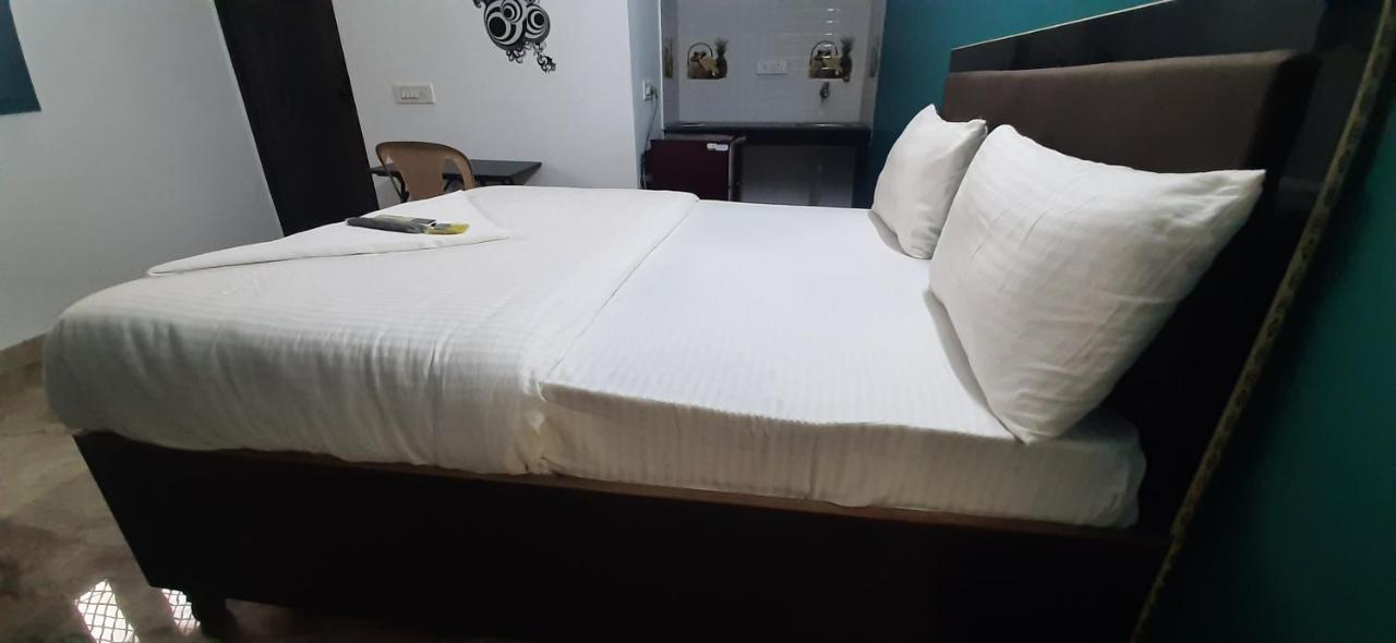 Good Free Drop To Us, Netherland Embassy Appartement New Delhi