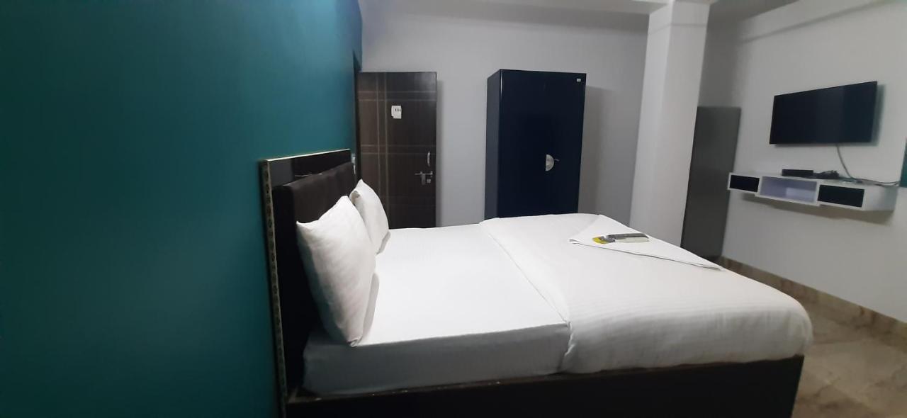 Good Free Drop To Us, Netherland Embassy Appartement *